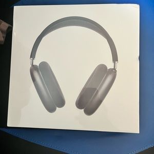 Selling Brand New “Space Grey” Color Airpod Maxes 🎧!!!!!